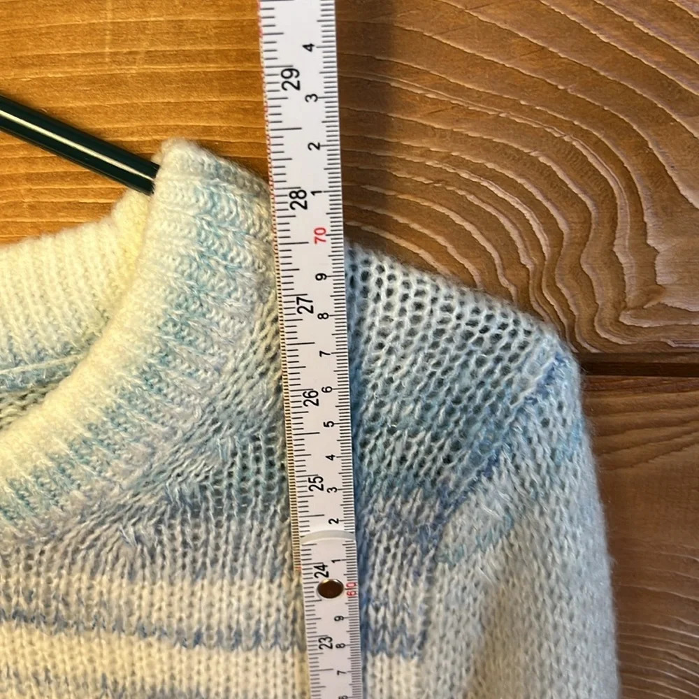 Gap Women Blue White Space Dye Ombre Crewneck Lightweight Knit Sweater S Seafoam - Picture 3 of 7
